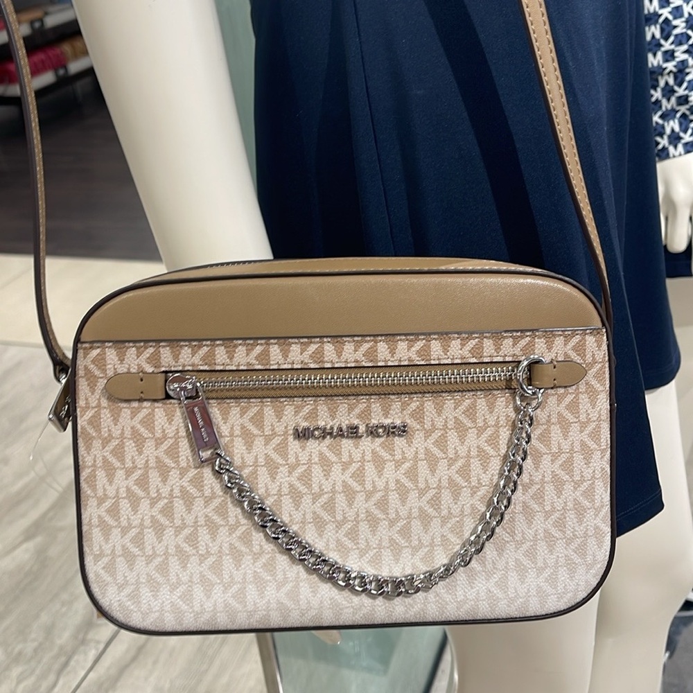 MICHAEL KORS Jet Set Lg Ombré Signature Logo EW Crossbody East West
Husk
NWT